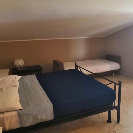 La Mansardina Apartment Sulmona Bagian luar foto