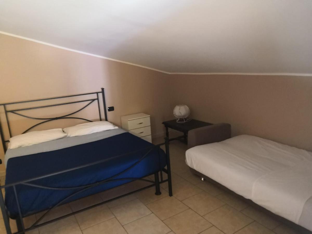 La Mansardina Apartment Sulmona Bagian luar foto