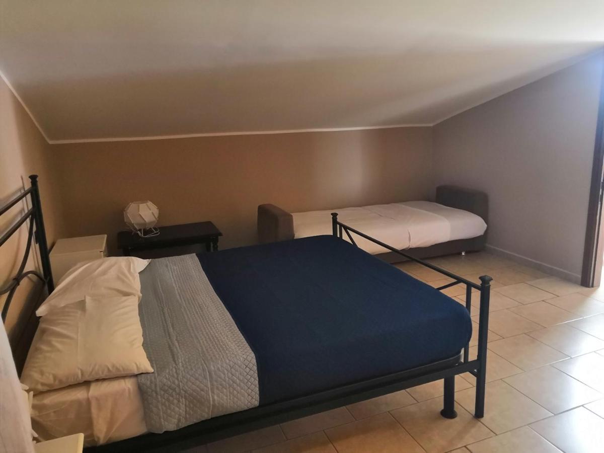 La Mansardina Apartment Sulmona Bagian luar foto